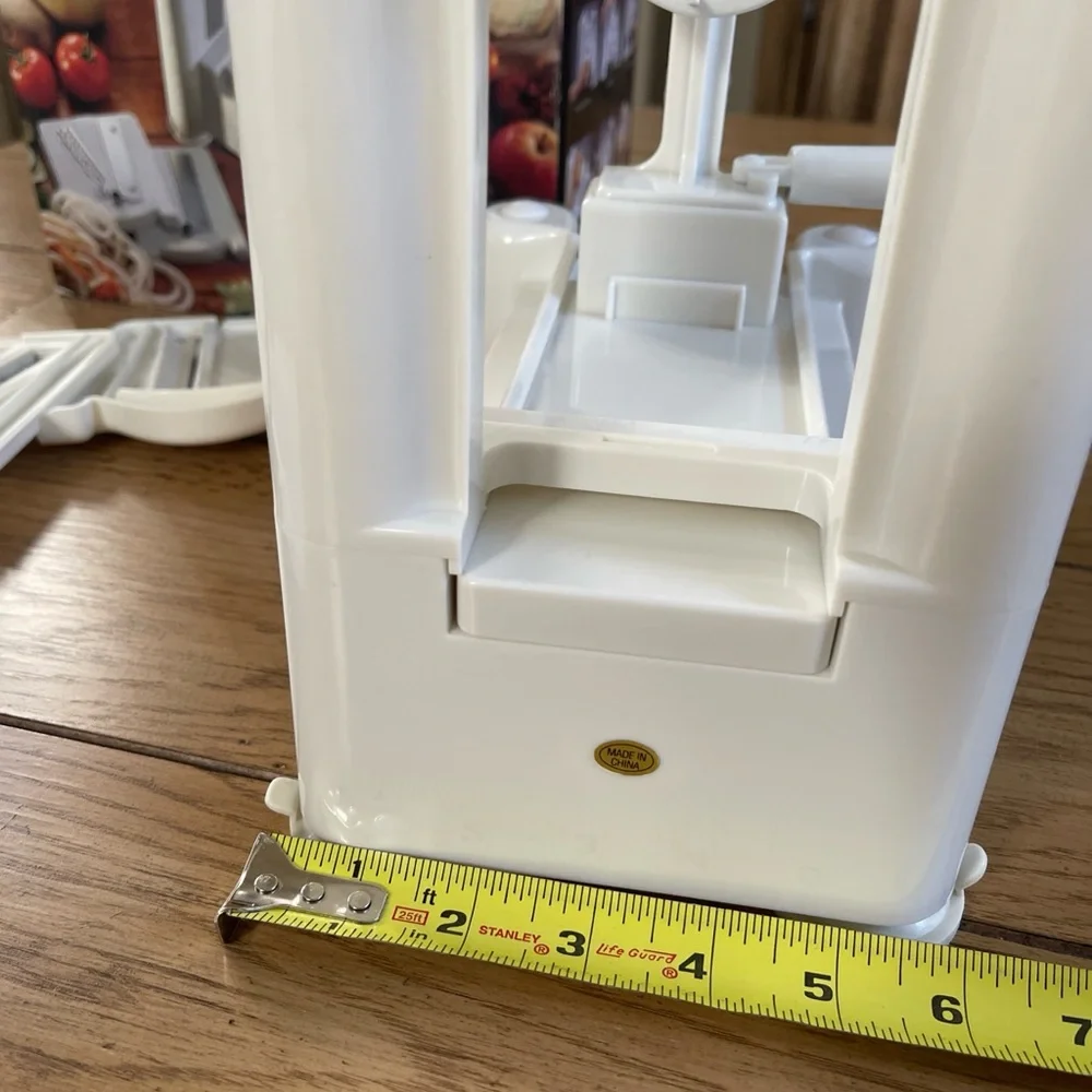 Spiral Vegetable Slicer Cutter Shreds by Paderno World cuisine